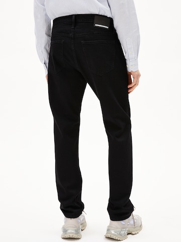 ARMEDANGELS Regular Jeans DYLAANO in Schwarz