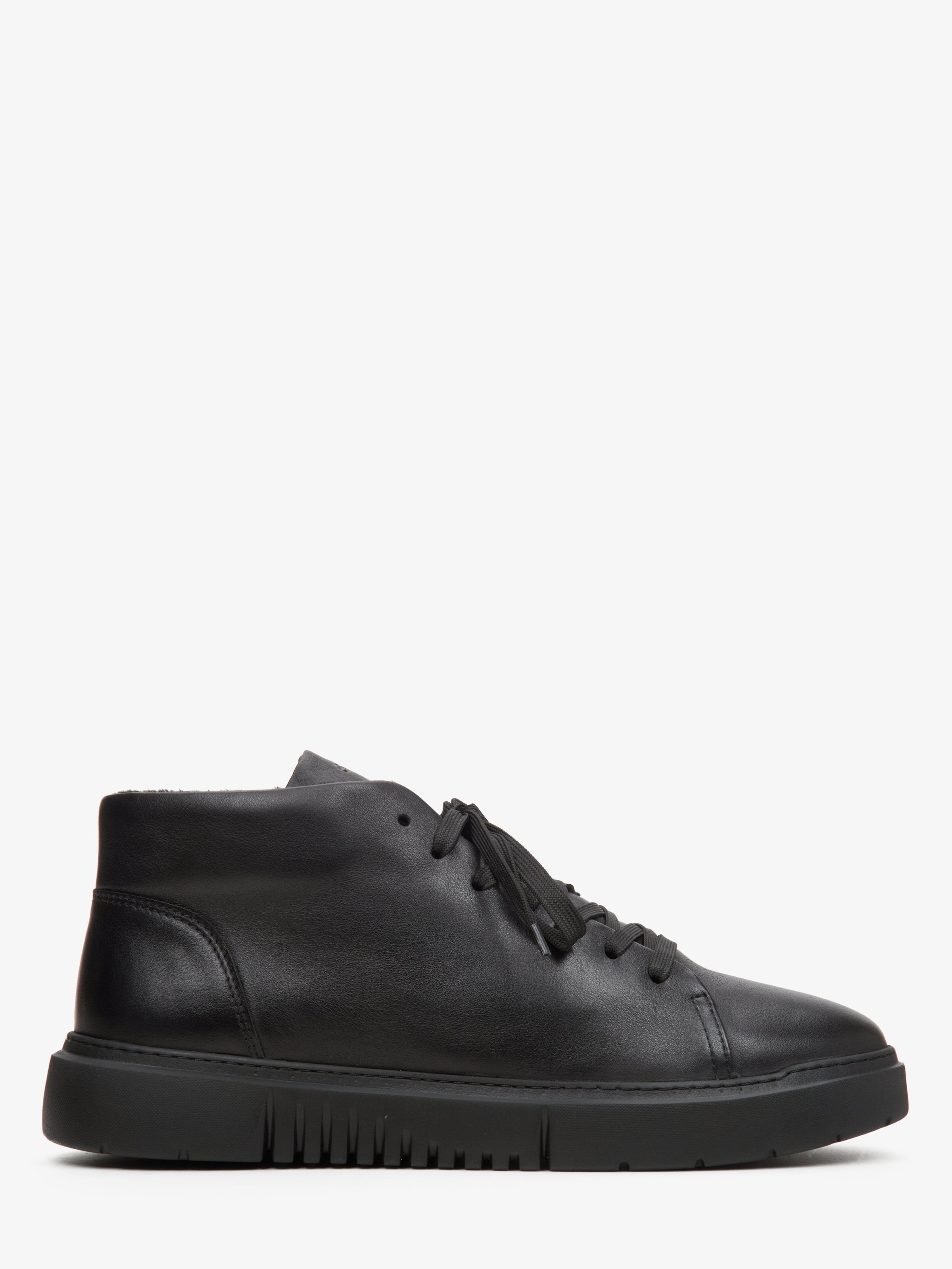 Estro Platform trainers '09-4106' in Black