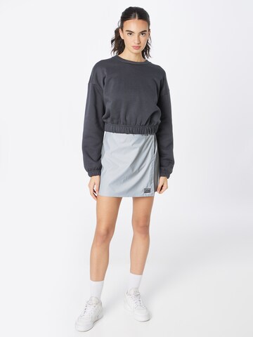 DKNY Performance Athletic Skorts in Silver