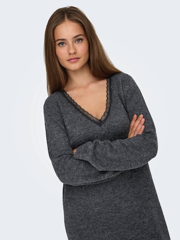 Robes en maille 'ONLTAMMY' ONLY en gris