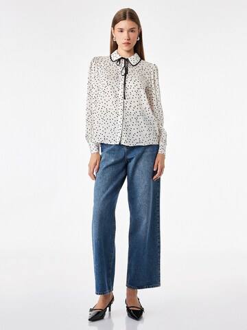 Koton Blouse in Wit: voorkant