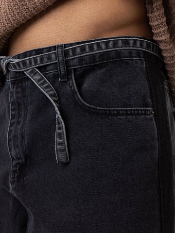Regular Pantalon Dandalo en gris