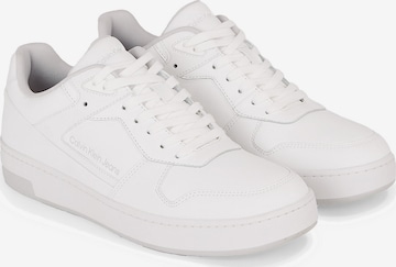 Baskets basses Calvin Klein Jeans en blanc