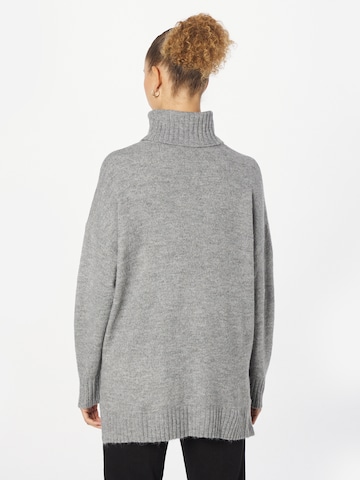 ESPRIT Пуловер в сиво