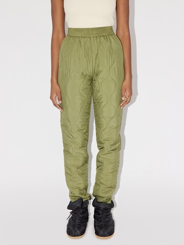 Regular Pantaloni 'Joreen' de la LeGer by Lena Gercke pe verde: față