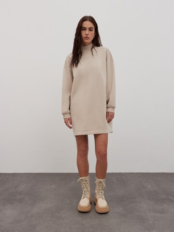 EDITED Jurk 'Fili' in Beige