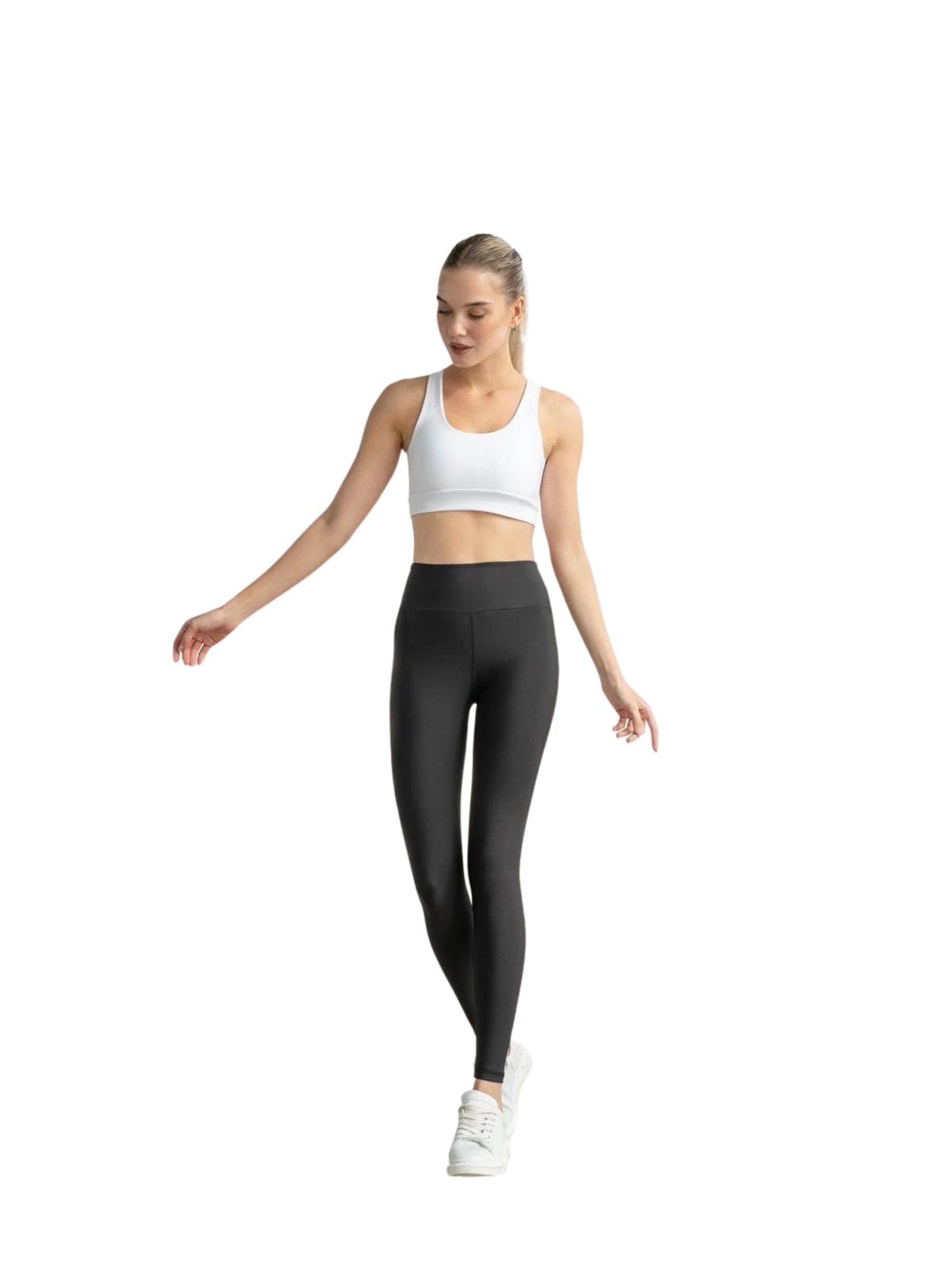 Lismina Slim fit Leggings in Black: front