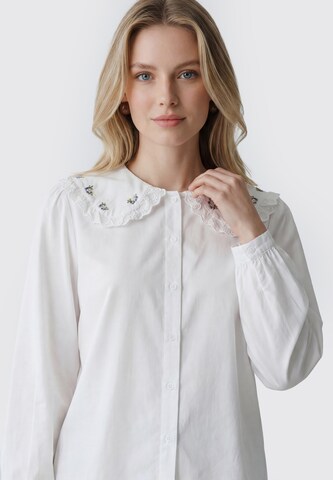 Usha - Blusa en blanco