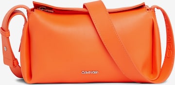 Calvin Klein Schoudertas in Oranje: voorkant