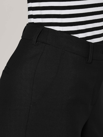 MADELEINE Wide leg Broek in Zwart