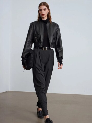 Dilvin Regular Pants in Black