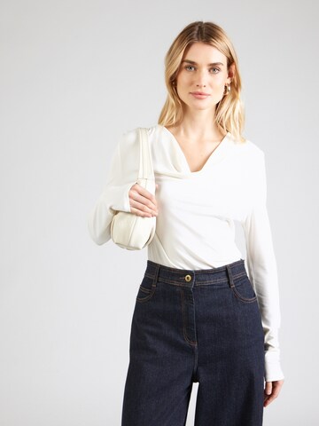 BOSS Black - Camiseta 'Eseyana' en blanco: frente