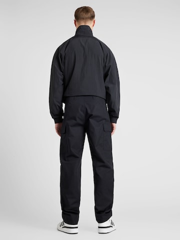 ADIDAS ORIGINALSLoosefit Cargo hlače 'Premium Essentials+' - crna boja