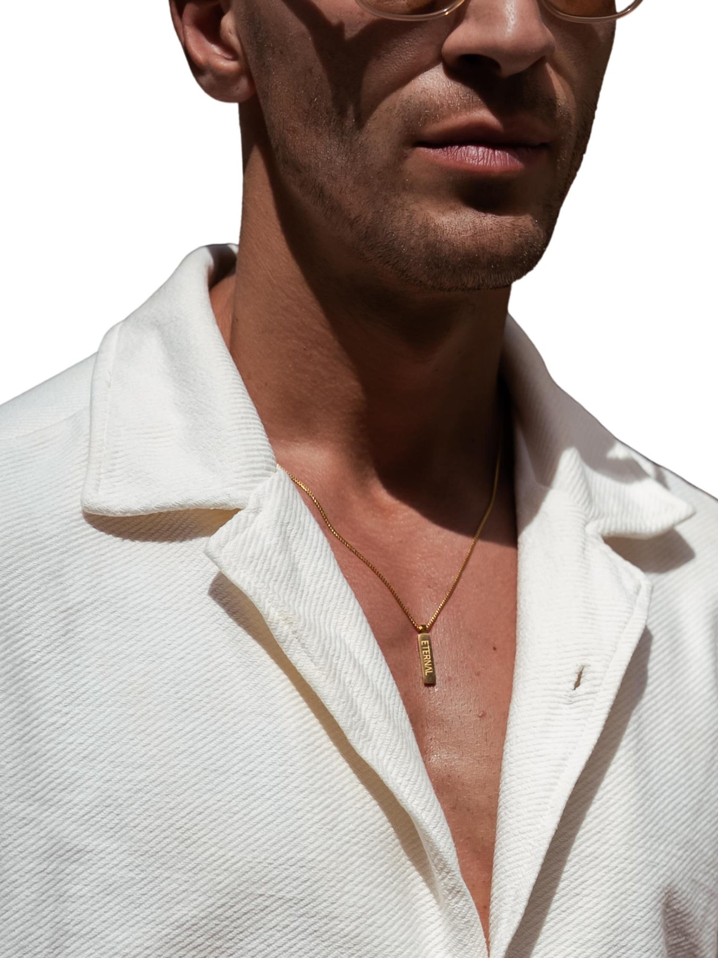 Eternal Necklace 'Box' in Gold: front