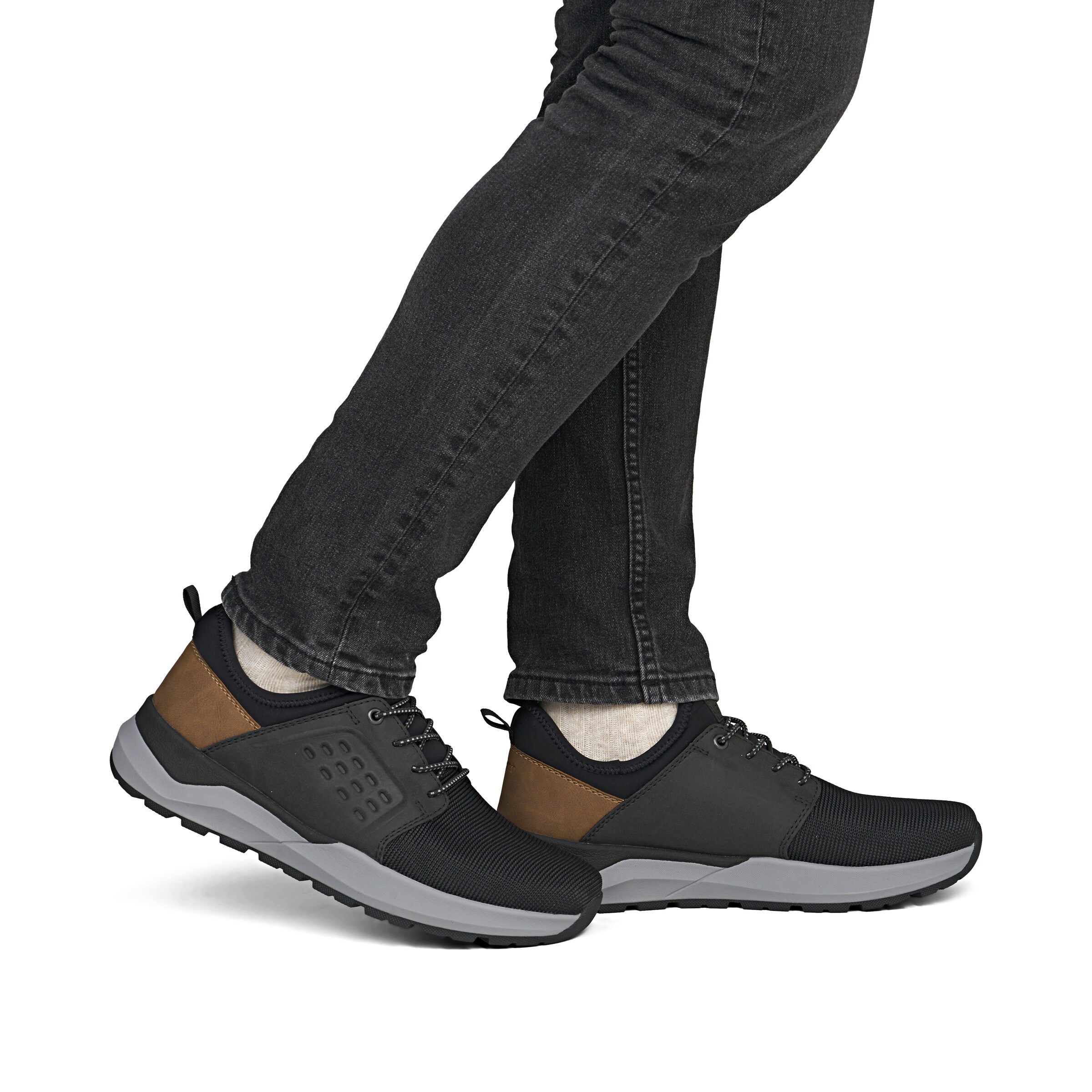 Chaussure de sport à lacets Rieker en noir