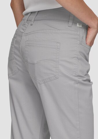 Coupe slim Pantalon QS en gris