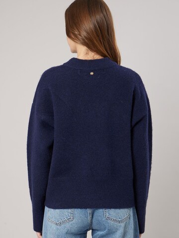 Deeluxe Sweater in Blue