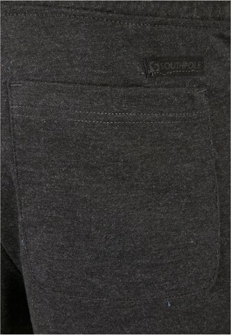 Tapered Pantaloni 'Southpole' di SOUTHPOLE in grigio