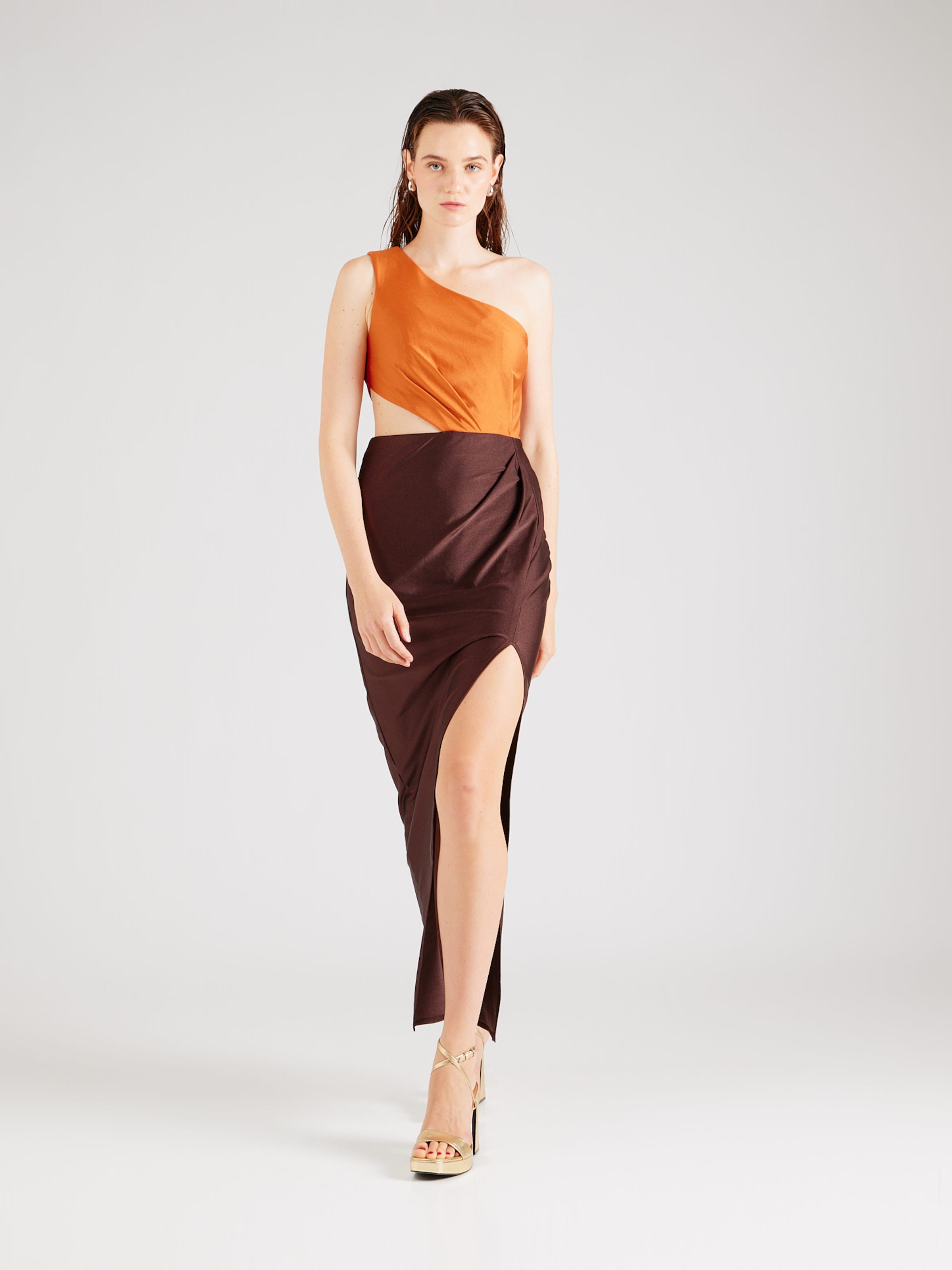 Abbigliamento unique best sale