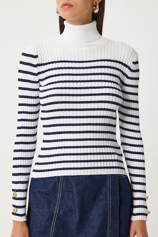 Happiness İstanbul Pullover in Beige