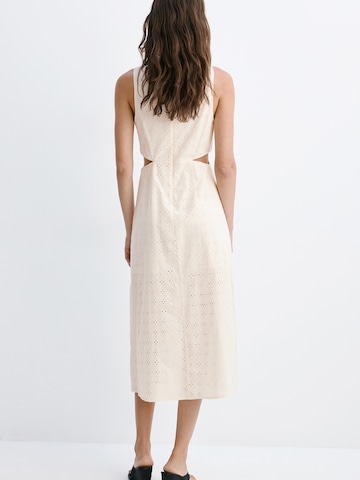 MANGO Mekko 'Flor' värissä beige