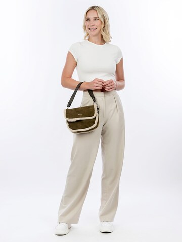 Tamaris Shoulder bag ' TAS Charlie ' in Green: front
