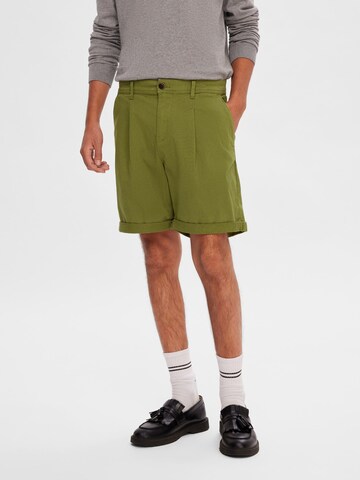 SELECTED HOMME Regular Chino Pants 'Gabriel' in Green: front