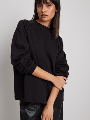 NA-KD Sweatshirt in Black: front