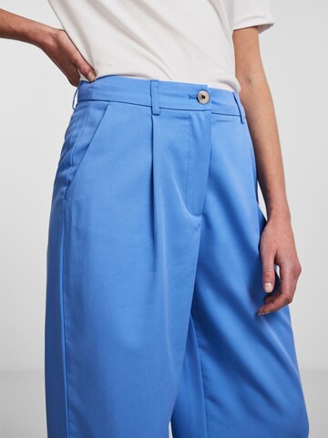 Wide Leg Pantalon à pince 'Thelma' PIECES en bleu