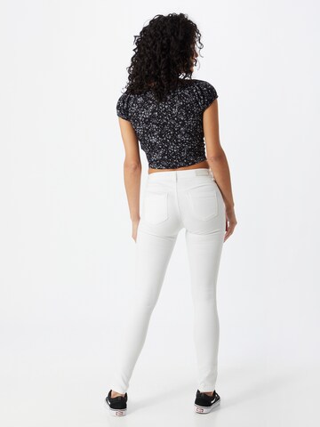 regular Jeans 'ONLULTIMATE KING LIFE REG SK ANA143' di ONLY in bianco