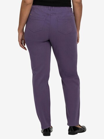 SHEEGO Slimfit Hose in Lila