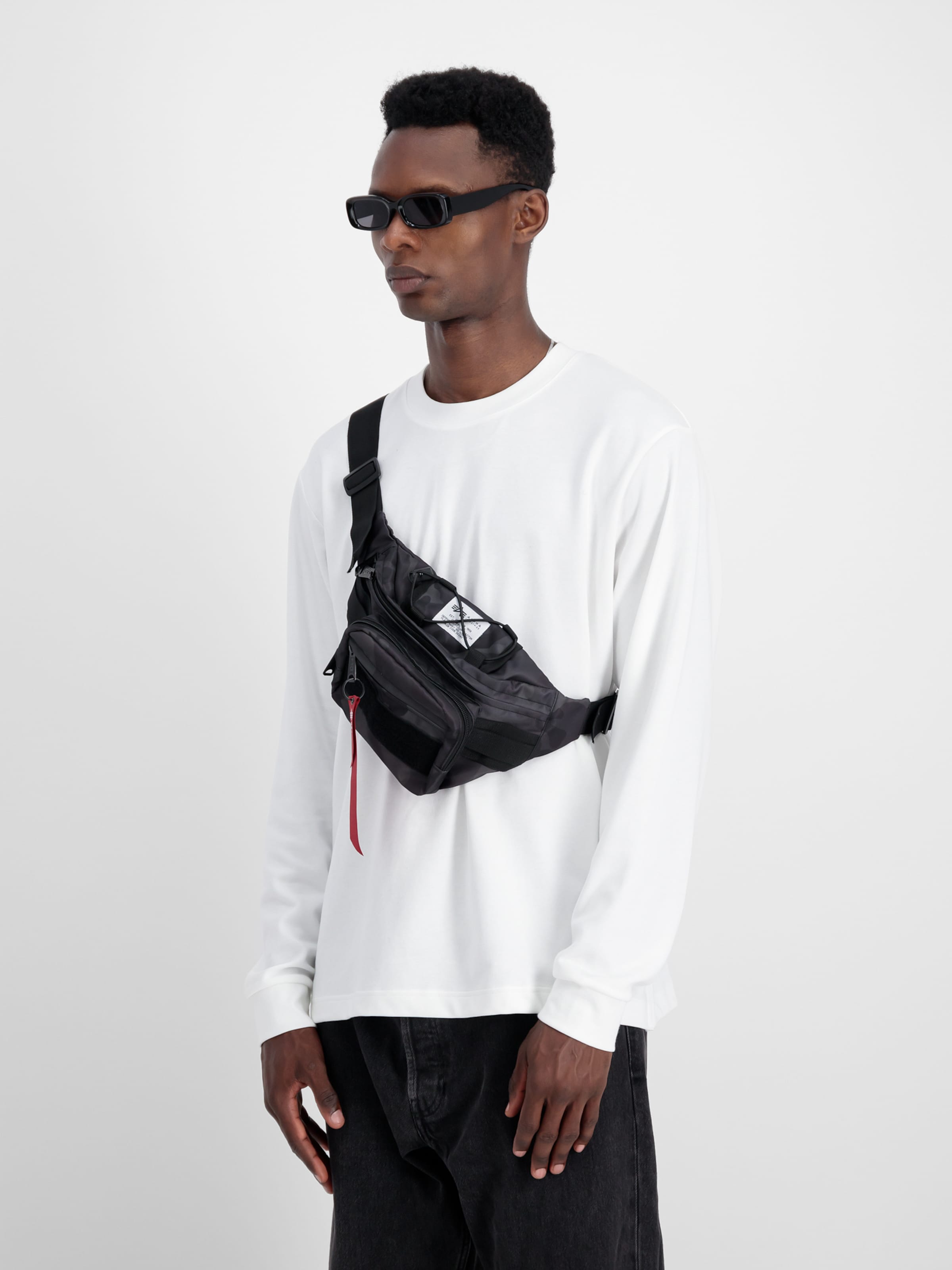 Alpha industries bum bag hotsell