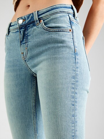 Flared Jeans di Monki in blu