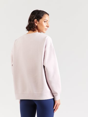 PUMA - Sweatshirt de desporto 'ESS No. 1' em rosa