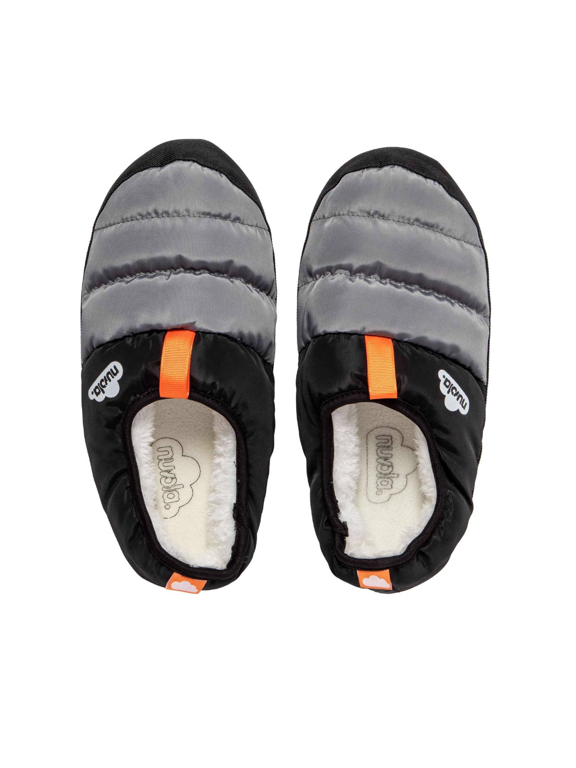 Ciabatta 'Classic Shades' di Nuvola. in nero