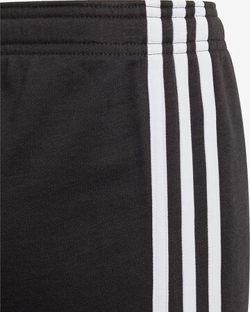 ADIDAS SPORTSWEAR Štandardný strih Športové nohavice 'Essentials 3-Stripes' - Čierna