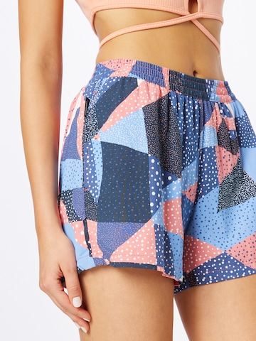 Alife and Kickin Regular Shorts 'OxanaAK' in Blau