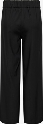 regular Pantaloni con pieghe 'GINGER' di ONLY in nero