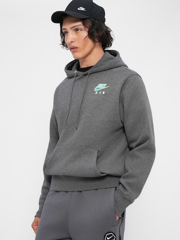 Nike Sportswear Sweatshirt 'CLUB' i grå
