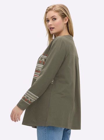 SHEEGO T-shirt i grön