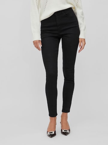 Skinny Jeans de la VILA pe negru: față