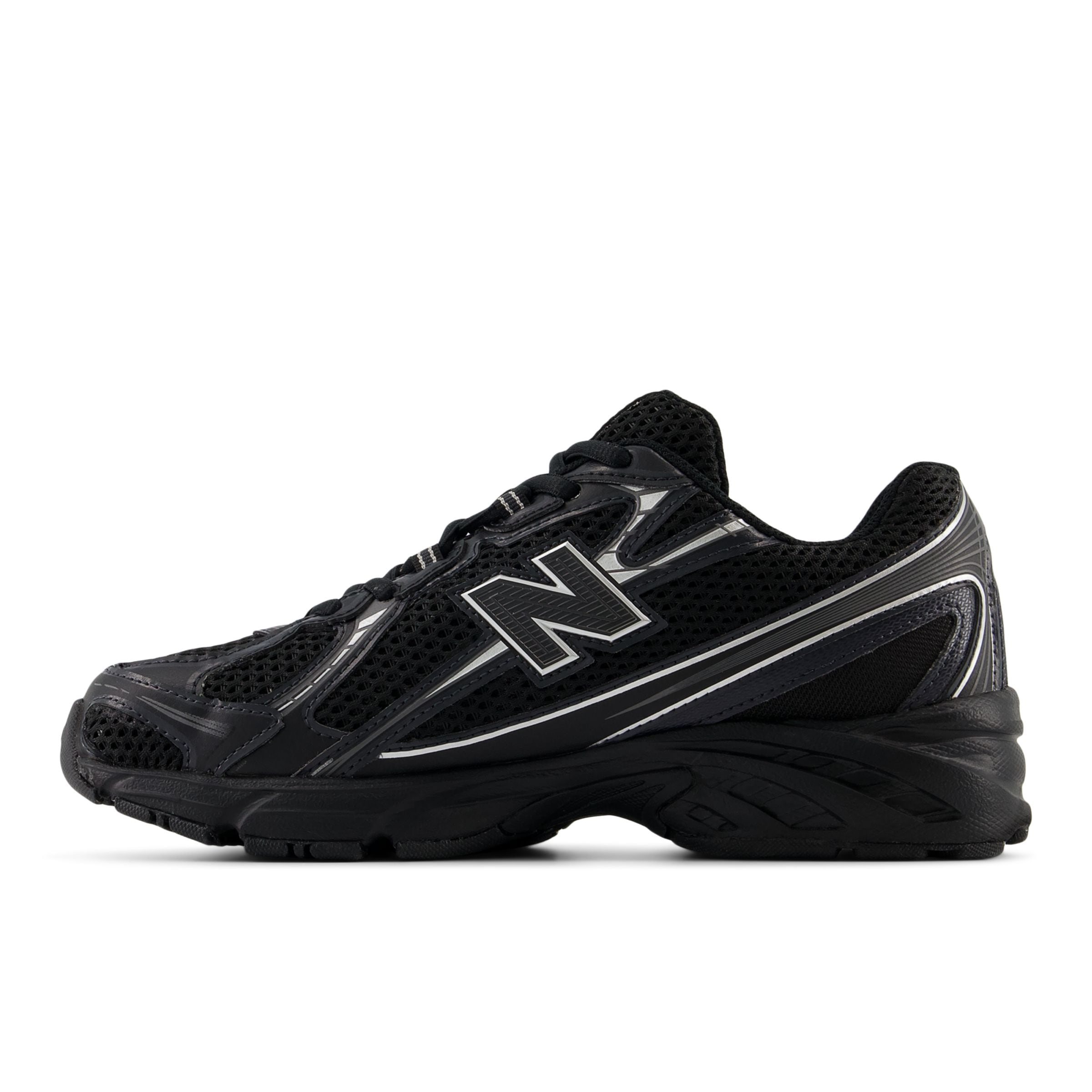 new balance - Sapatilhas baixas '740' em preto: frente