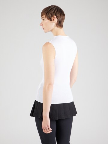 Top 'Jennie' di WEEKDAY in bianco