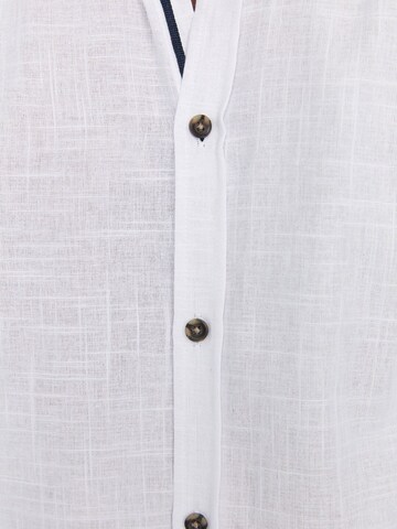 Trendyol Button Up Shirt in White