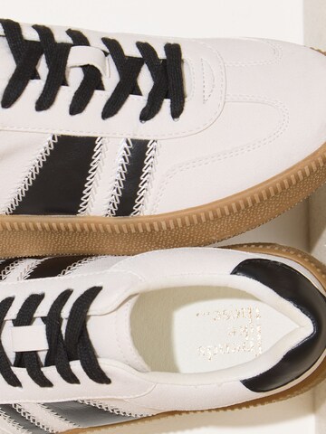 Friends Like These Låg sneaker i vit