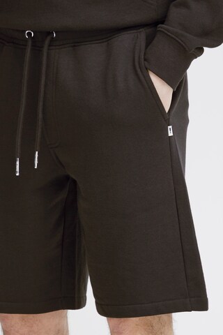 !Solid Regular Trousers 'Coline' in Black