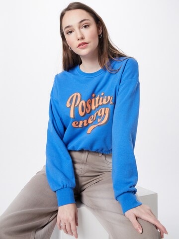 ONLY Sweatshirt 'MANDY' in Blue: front