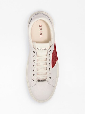 GUESS Sneakers 'Vice Sash Löwe' in White