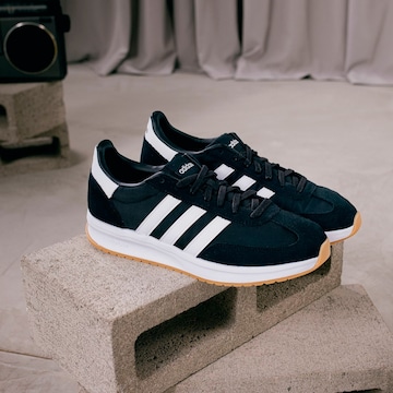 ADIDAS SPORTSWEAR Låg sneaker 'Run 70S 2.0' i svart