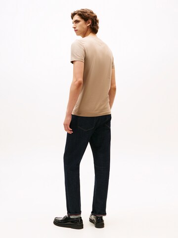 TOMMY HILFIGER Slim fit Μπλουζάκι σε μπεζ